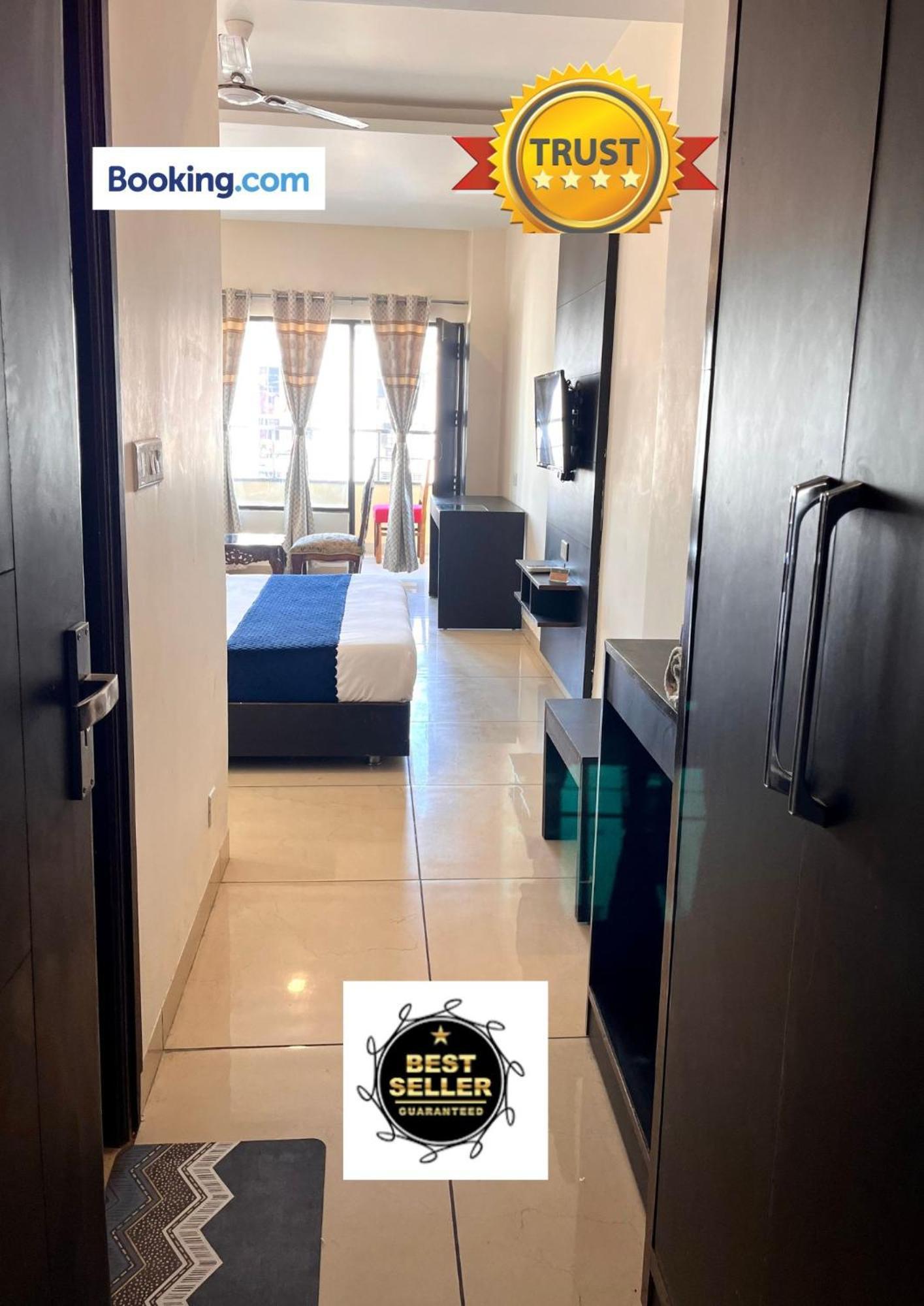 Jb Residency Zirakpur !! Top Rated & Most Awarded Property In Zirakpur Hotel Exterior foto